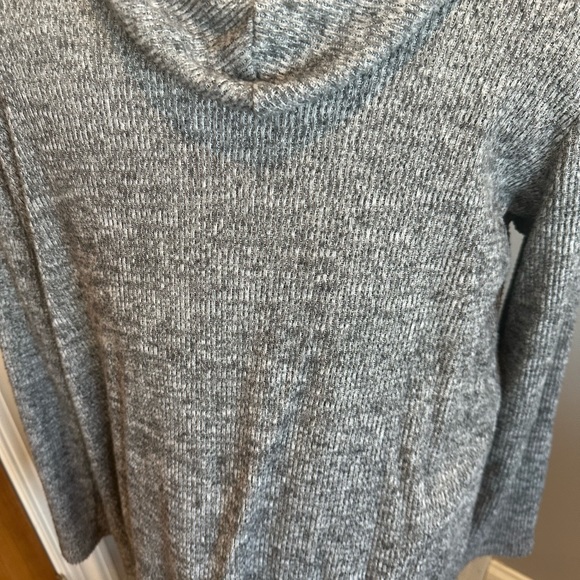 Gray open knit hooded cardigan - Picture 2 of 3
